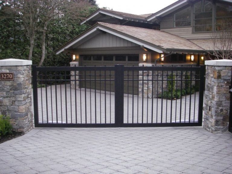 metal gate