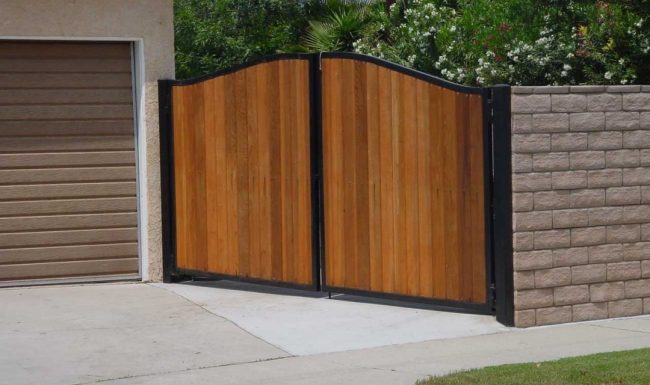 Wooden gate company